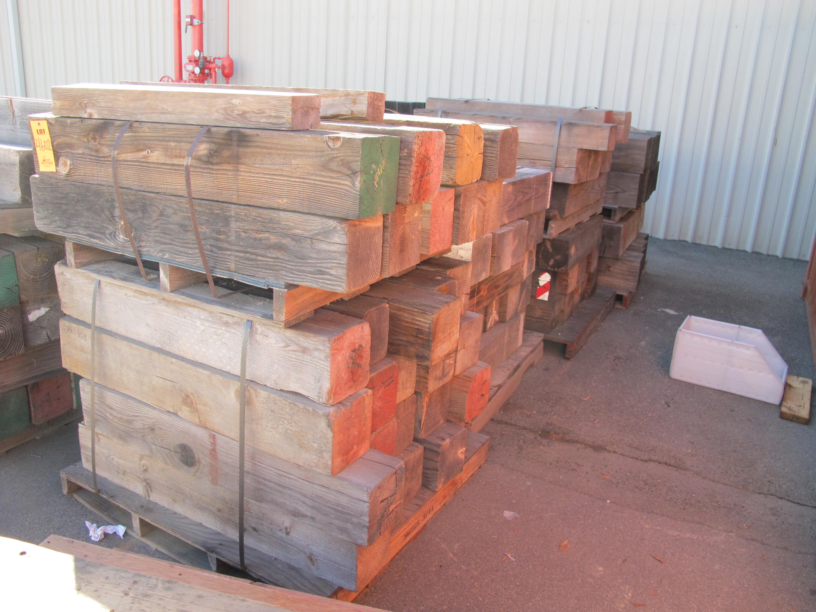 (4 PALLETS) DUNNAGE/CRIBBING 4'L X 8" HE X 8"W. LOADING & HANDLING FEE $15-4602